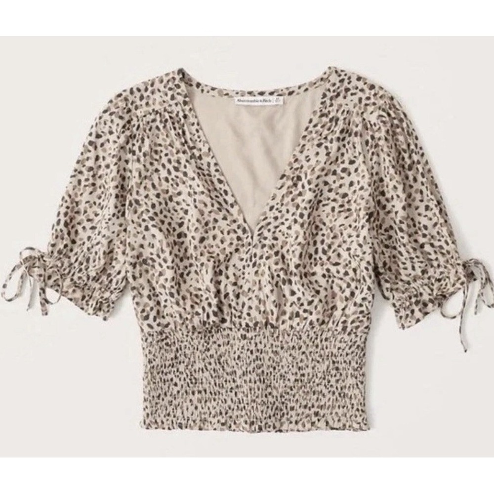 Abercrombie & Fitch Leopard Print Smocked Waist V‎ Neck Puff Tie Sleeve Blouse